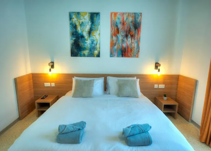 Tasteful 2Bedrooms With Maltese Balcony Mcop1-2