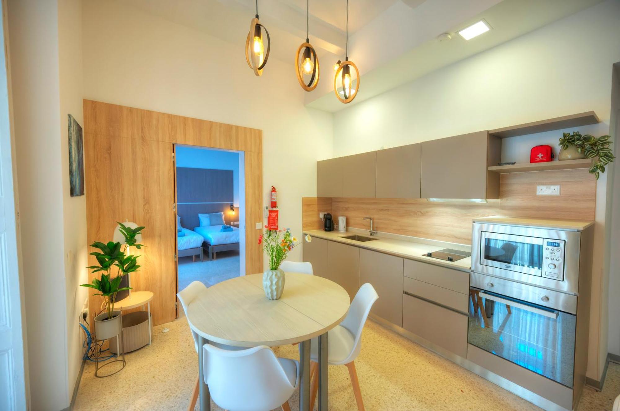 Tasteful 2bedrooms With Maltese Balcony Mcop1-2 Apartment
