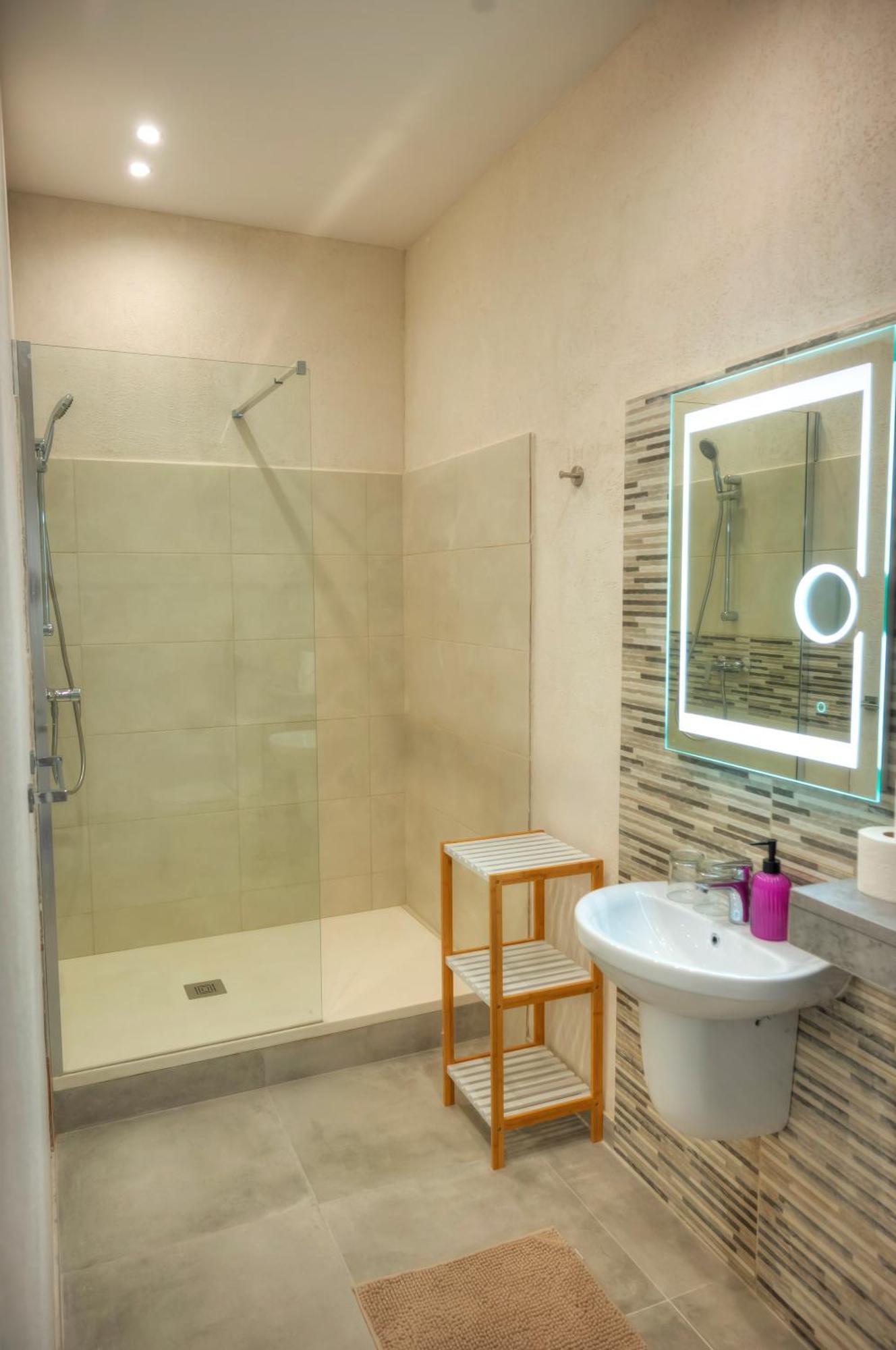 Tasteful 2bedrooms With Maltese Balcony Mcop1-2 Appartement
